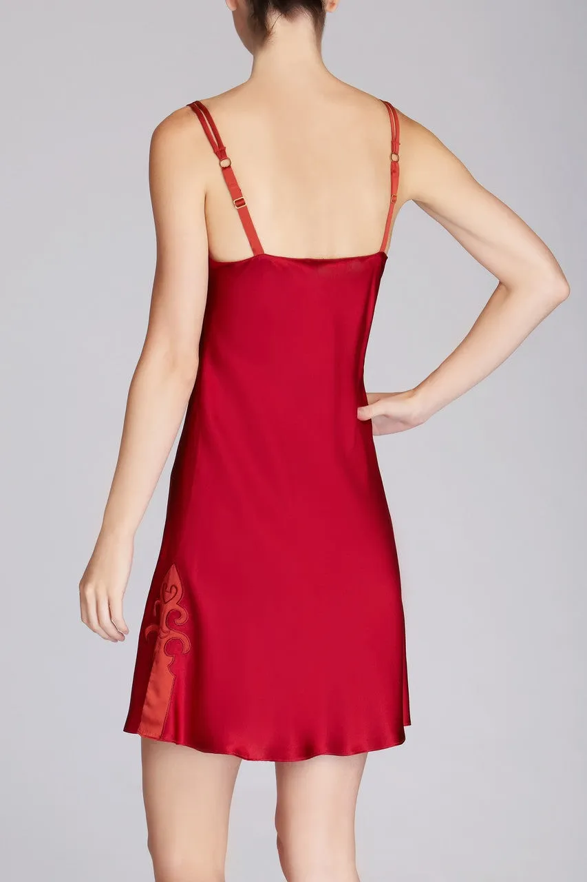 Dari Embroidered Chemise