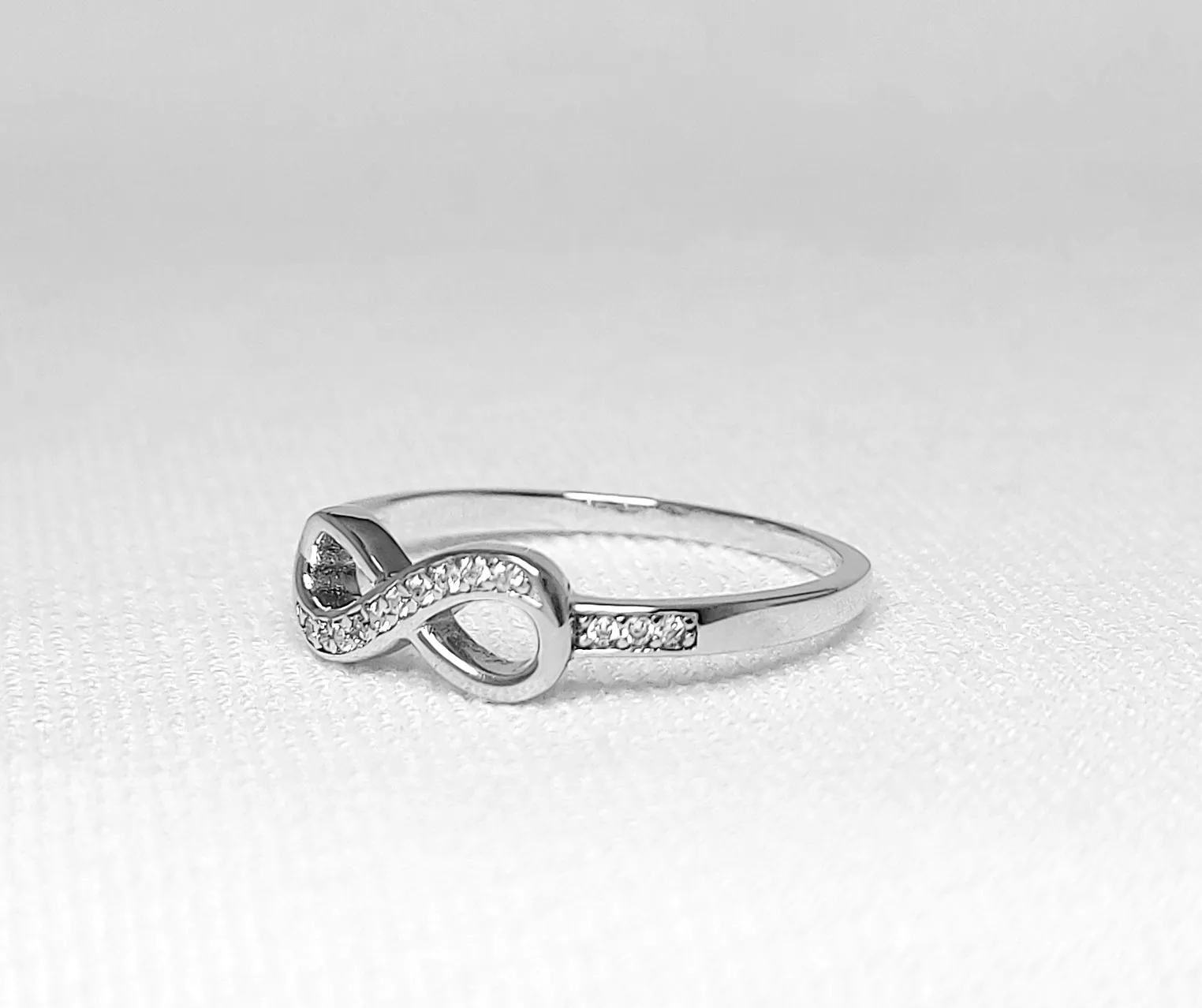 Delicate Infinity Cubic Ring