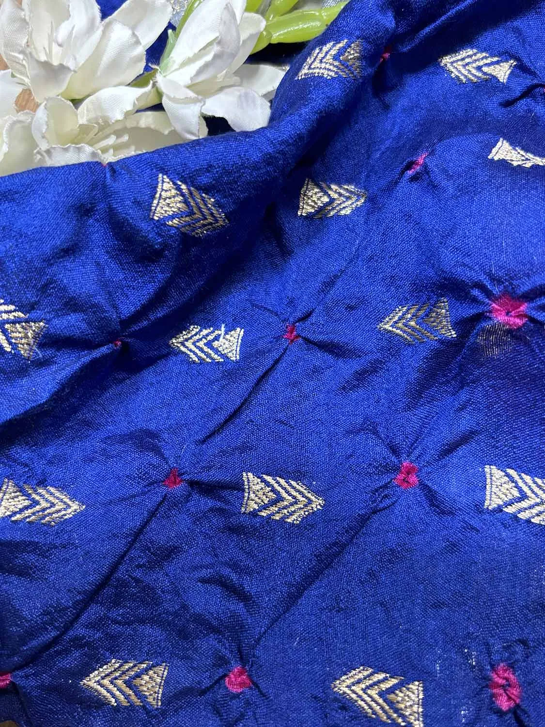 Elegant Blue Banarasi Bandhani Handloom Chiniya Silk Fabric ( 2.5 Mtr )