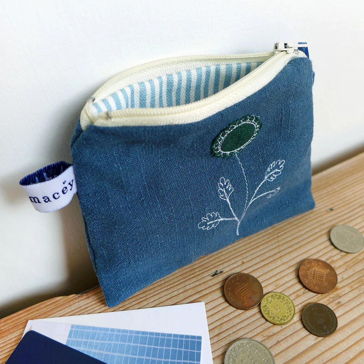 Embroidered Daisies Linen Purse