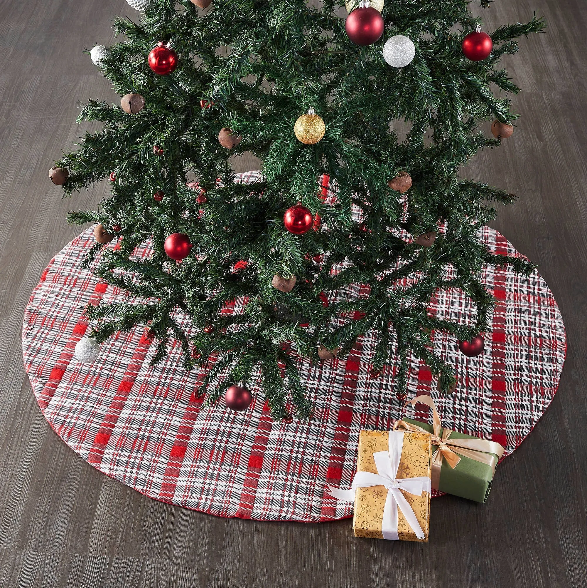 Gregor Plaid Tree Skirt 48"
