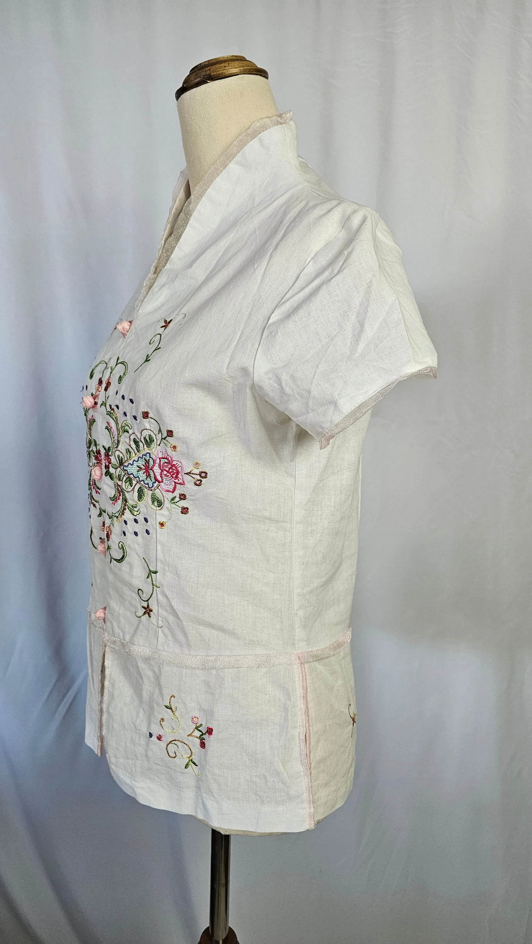 Hand-Embroidered Cotton Blouse – Size 8