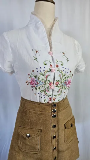 Hand-Embroidered Cotton Blouse – Size 8