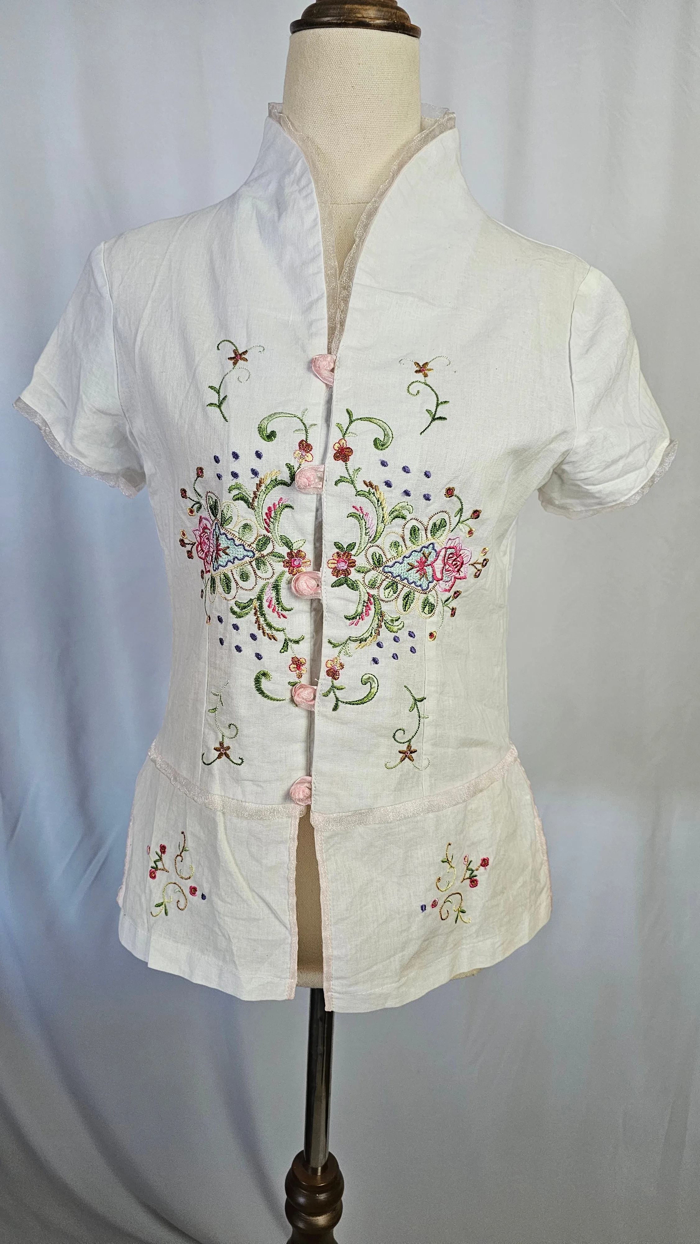 Hand-Embroidered Cotton Blouse – Size 8
