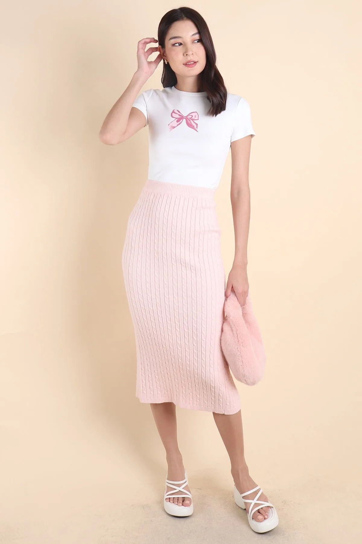 PAMMIE EMBOSSED KNIT SKIRT IN PINK