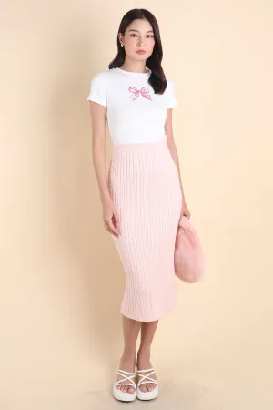 PAMMIE EMBOSSED KNIT SKIRT IN PINK