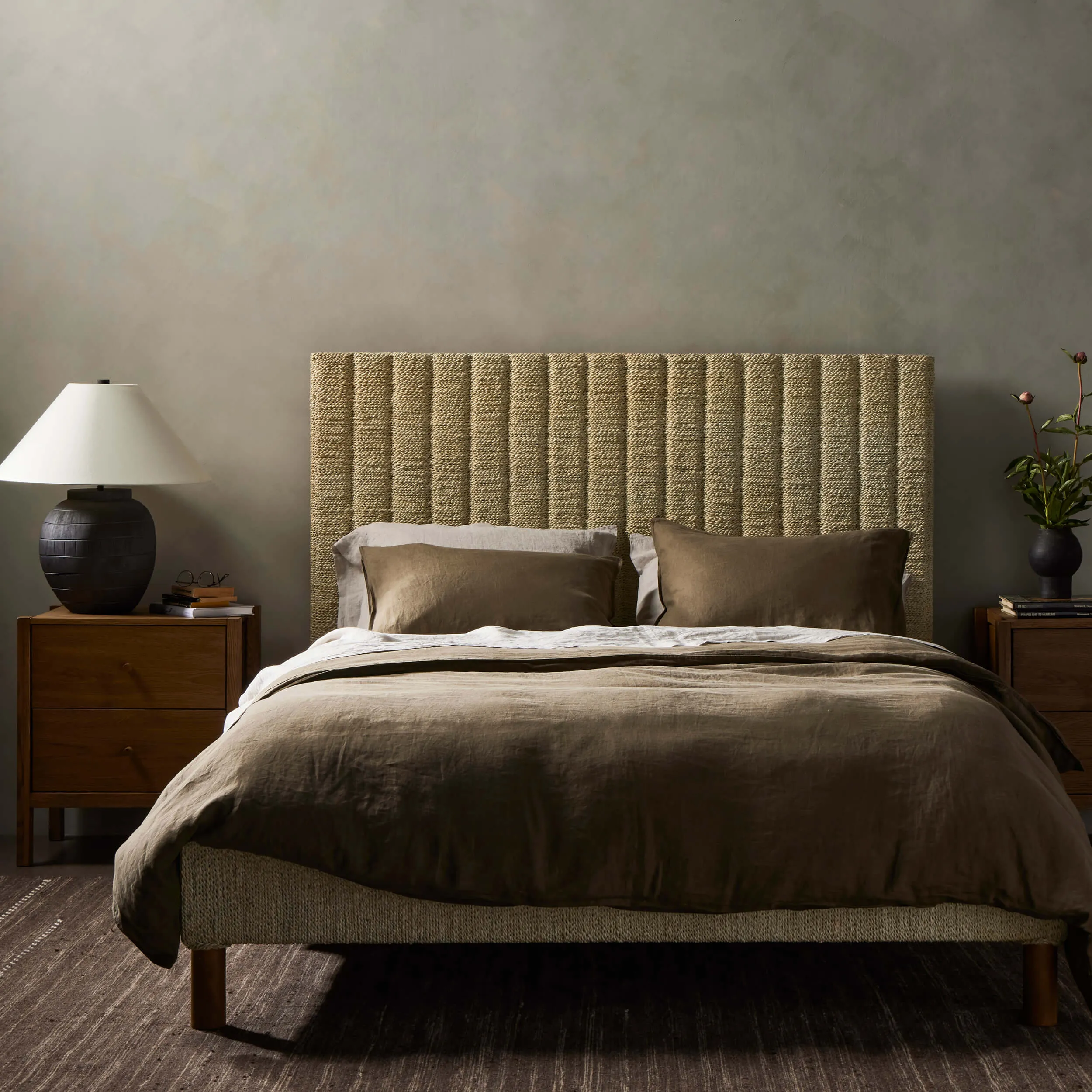 Pascal Bed, Light Natural